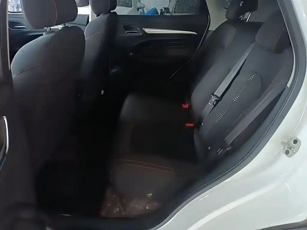 Roewe RX3 2021 PRO 1.6L CVT Elite — миниатюра 17