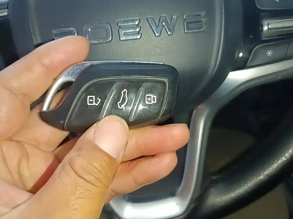 Roewe RX3 2021 PRO 1.6L CVT Elite — миниатюра 9