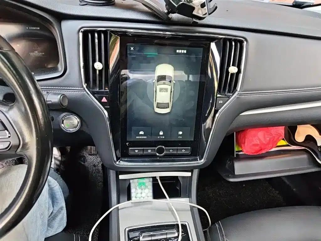 Roewe i6 New Energy 2017 45T Hybrid Connected Smart Edition — миниатюра 6
