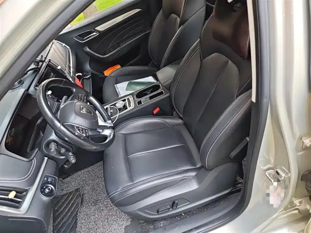 Roewe i6 New Energy 2017 45T Hybrid Connected Smart Edition — миниатюра 8