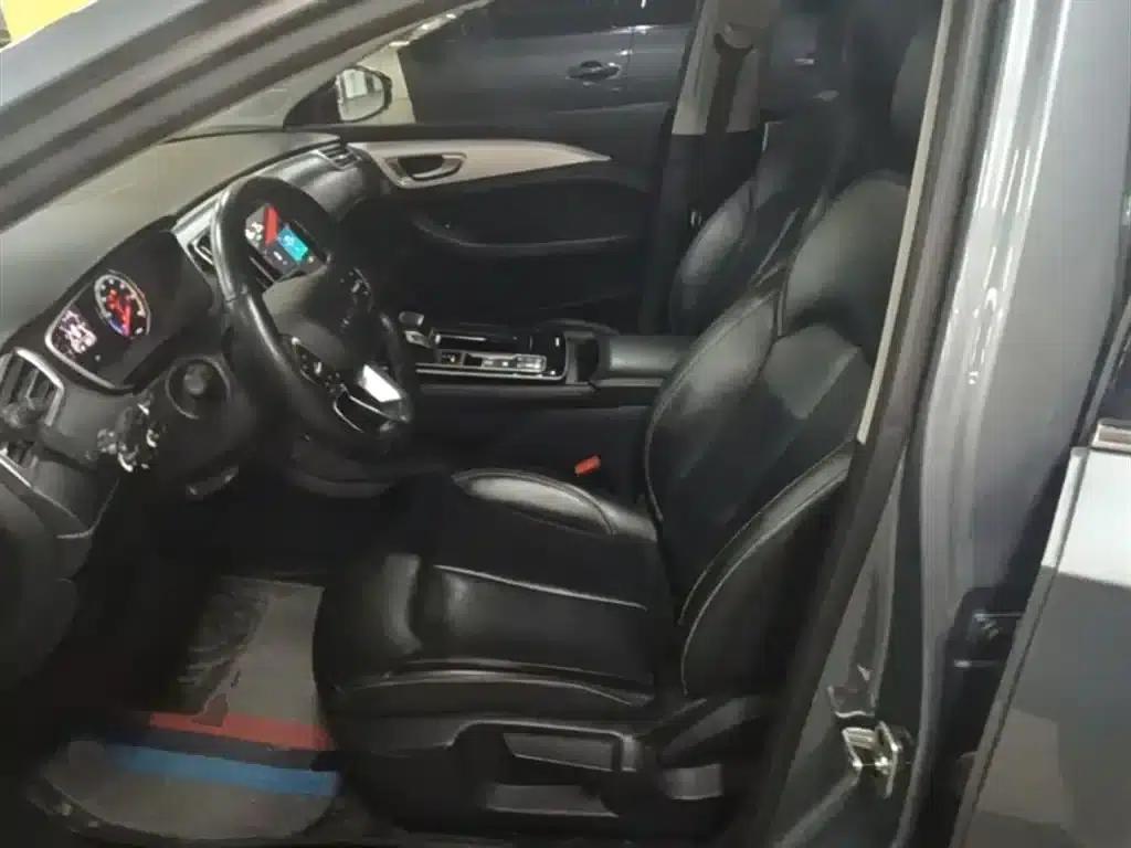 Roewe i6 MAX New Energy 2020 1.5T PHEV Cool Edition — миниатюра 15