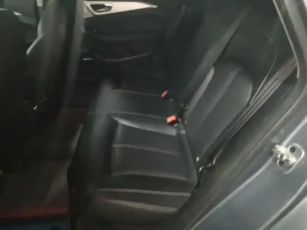 Roewe i6 MAX New Energy 2020 1.5T PHEV Cool Edition — миниатюра 17