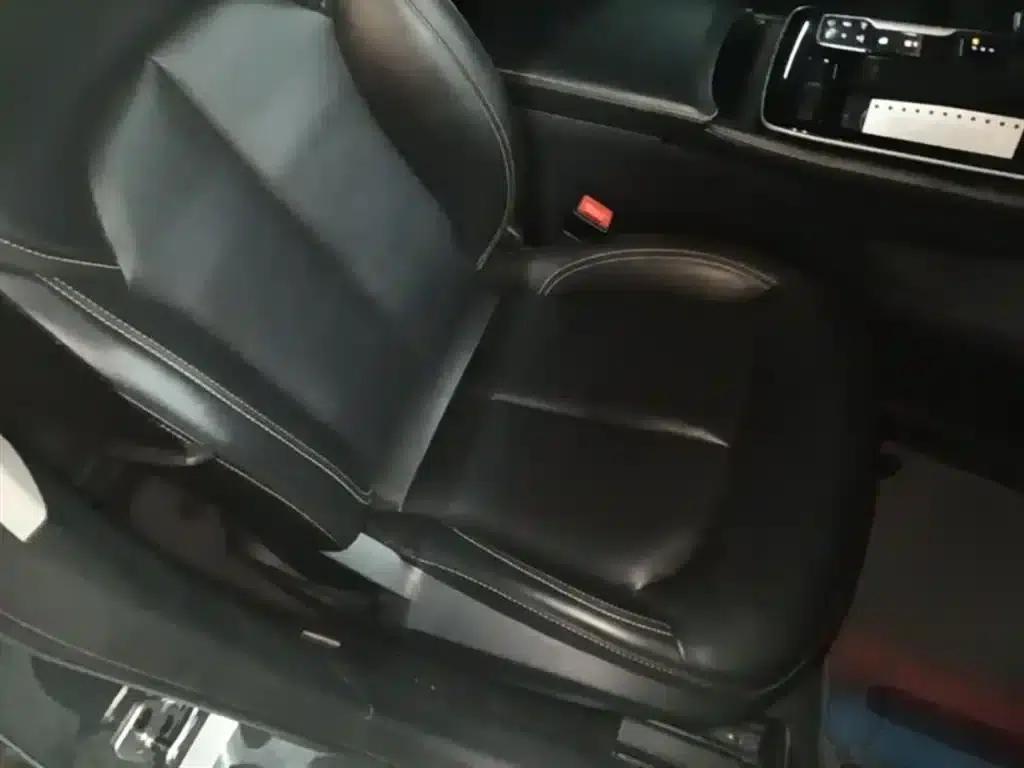 Roewe i6 MAX New Energy 2020 1.5T PHEV Cool Edition — миниатюра 25