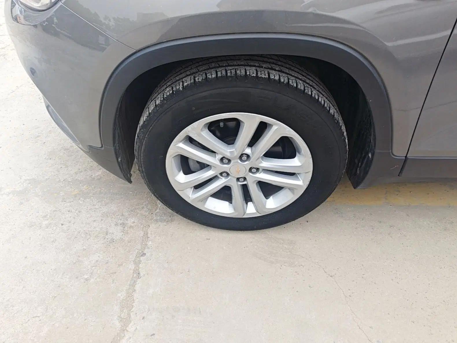 Chevrolet Trax 2018 330T Automatic Two-Wheel Drive Elite Model — миниатюра 8