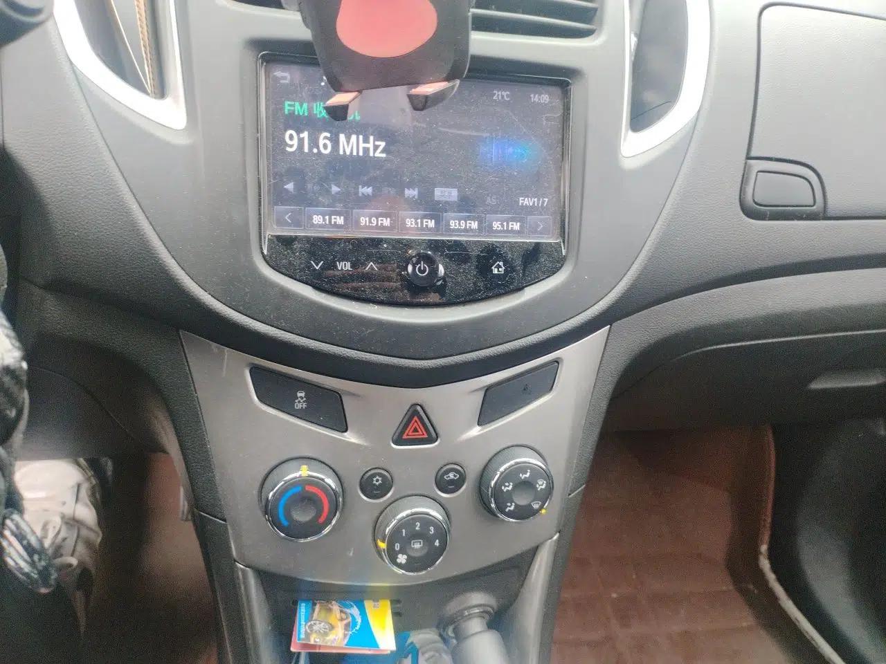 Chevrolet Trax 2014 1.4T Automatic Two-Wheel Drive Luxury Model — миниатюра 14
