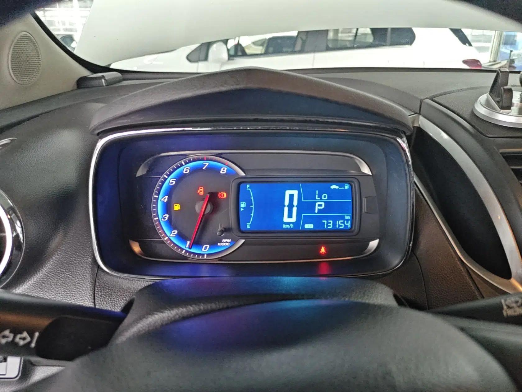 Chevrolet Trax 2016 1.4T Automatic Two-Wheel Drive Comfort Version with Sunroof — миниатюра 15