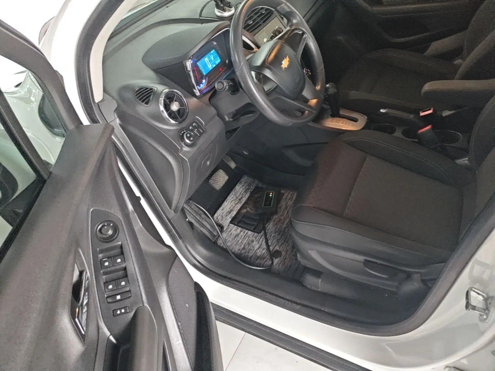 Chevrolet Trax 2016 1.4T Automatic Two-Wheel Drive Comfort Version with Sunroof — миниатюра 19