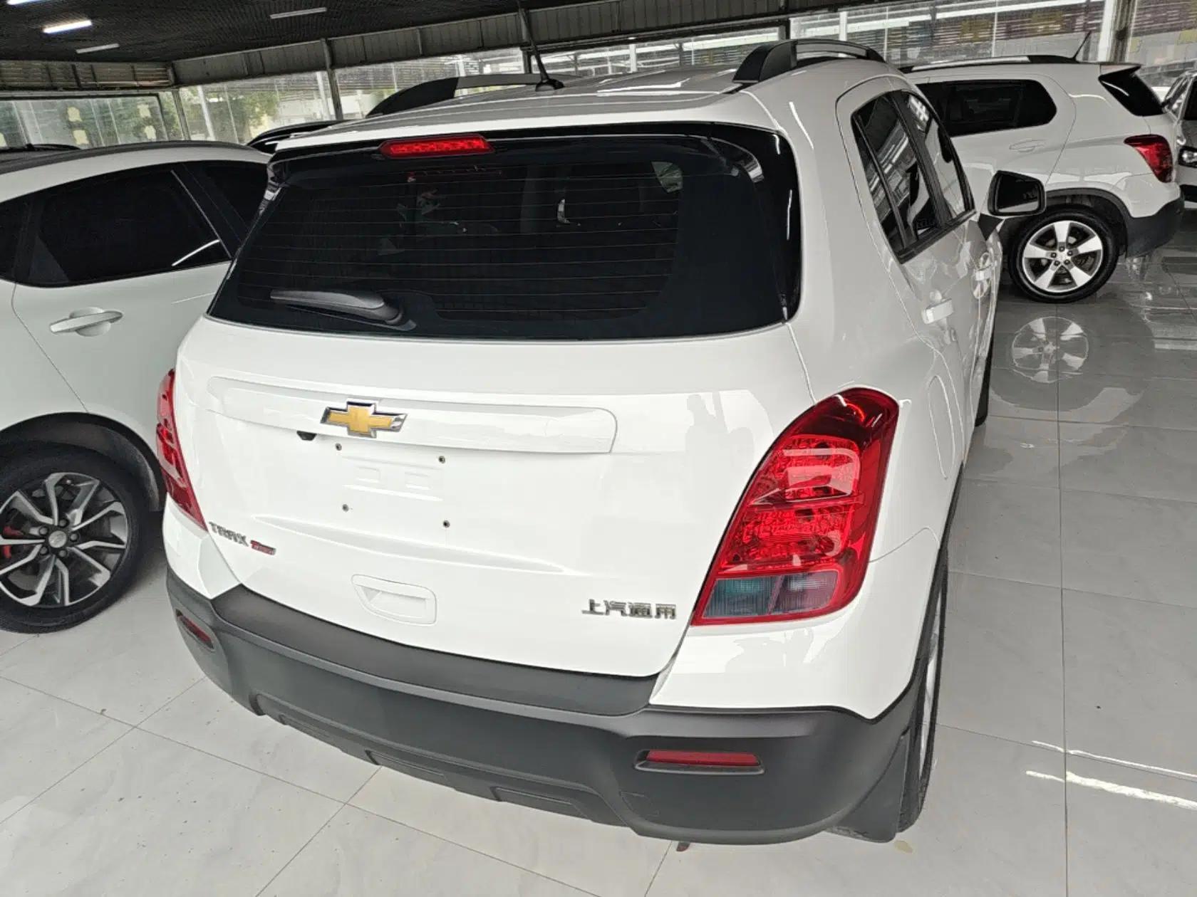 Chevrolet Trax 2016 1.4T Automatic Two-Wheel Drive Comfort Version with Sunroof — миниатюра 5
