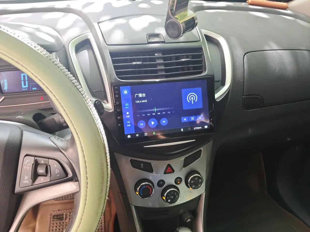 Chevrolet Trax 2014 1.4T Automatic Two-Wheel Drive Luxury Model — миниатюра 14