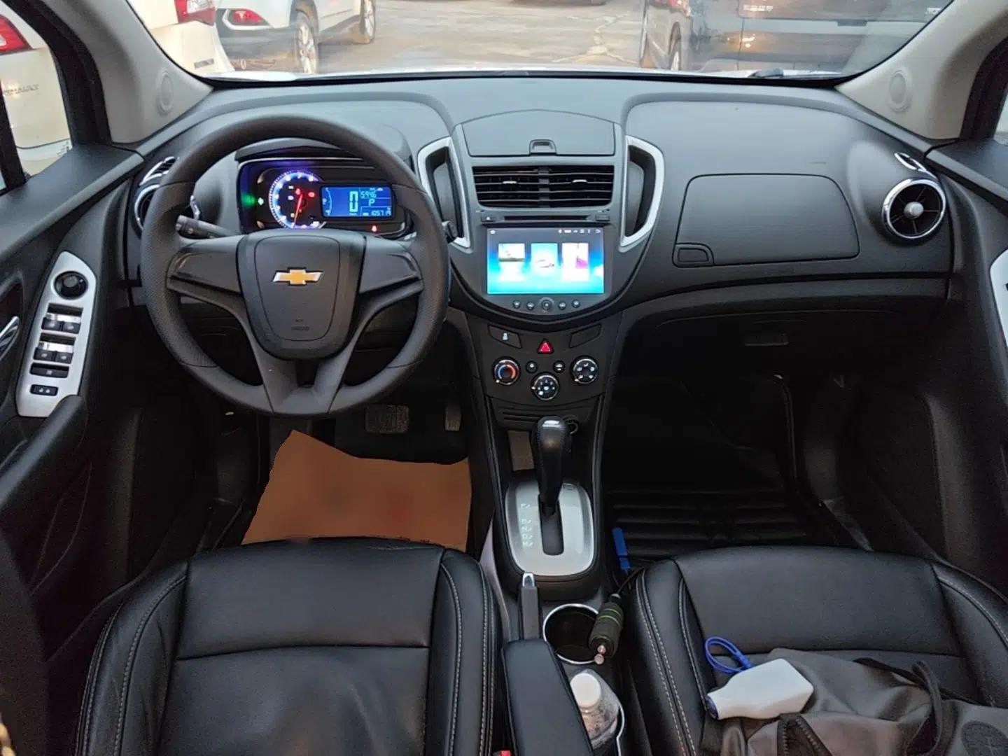 Chevrolet Trax 2016 1.4T Automatic Two-Wheel Drive Comfort Version with Sunroof — миниатюра 13