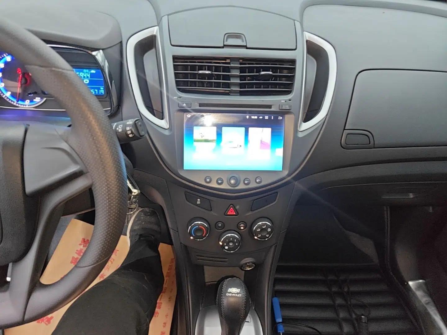 Chevrolet Trax 2016 1.4T Automatic Two-Wheel Drive Comfort Version with Sunroof — миниатюра 16