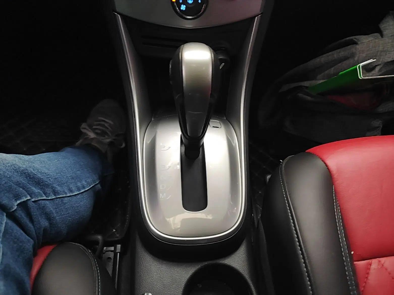 Chevrolet Trax 2014 1.4T Automatic Two-Wheel Drive Luxury Model — миниатюра 17