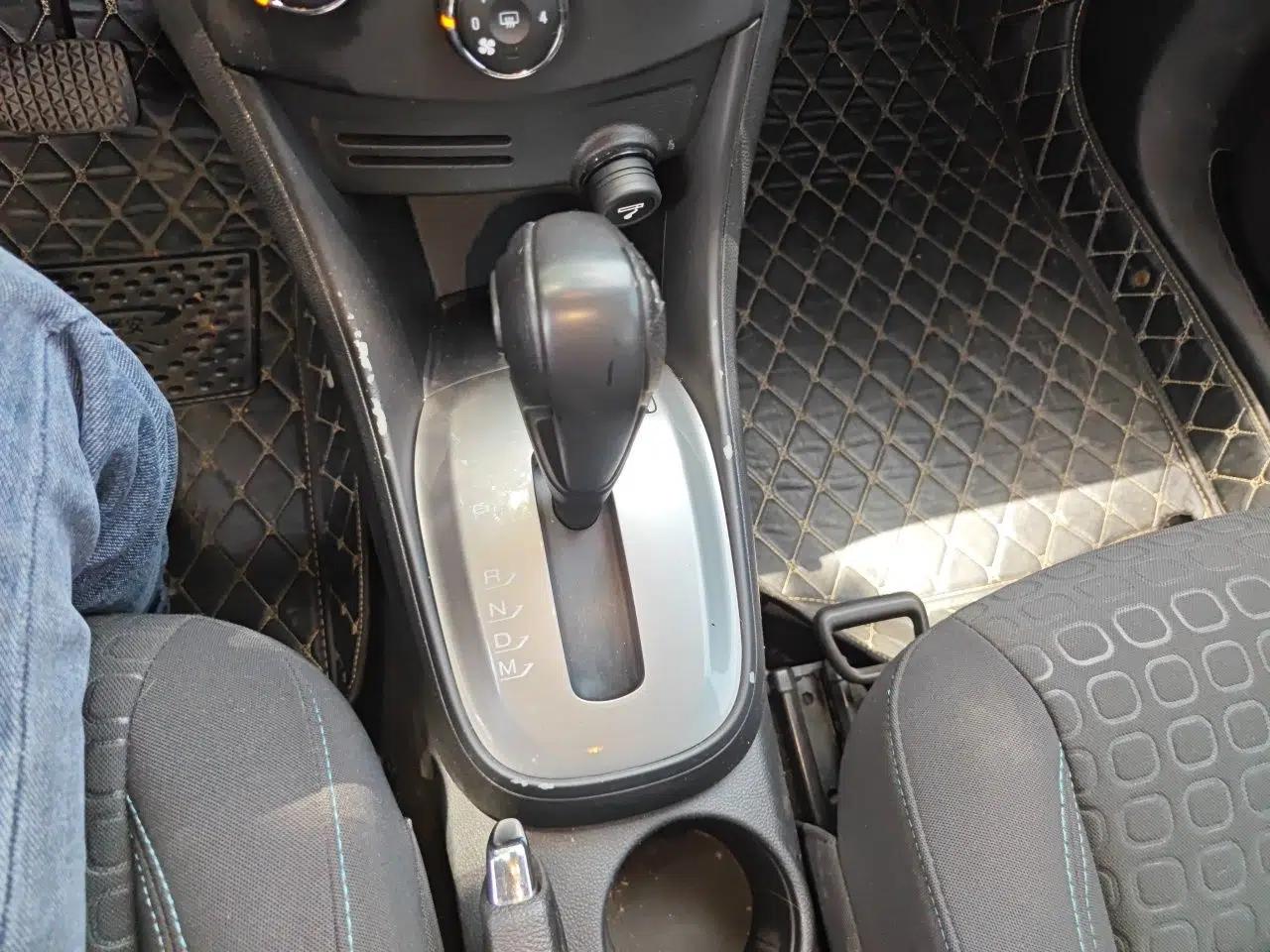 Chevrolet Trax 2014 1.4T Automatic Two-Wheel Drive Comfort Version — миниатюра 15