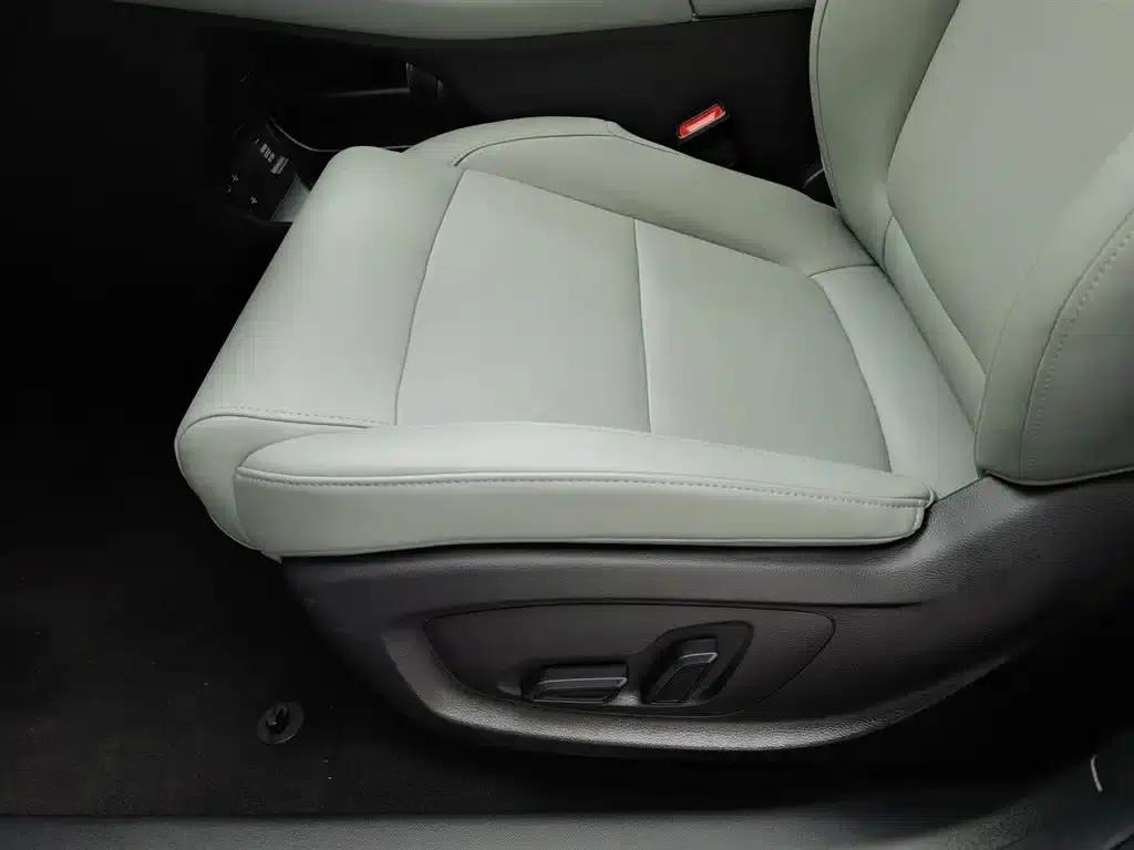 Roewe D6 2025 450km Premium Edition — миниатюра 20