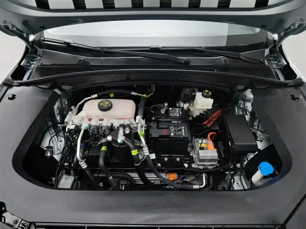 Roewe D6 2025 450km Premium Edition — миниатюра 6