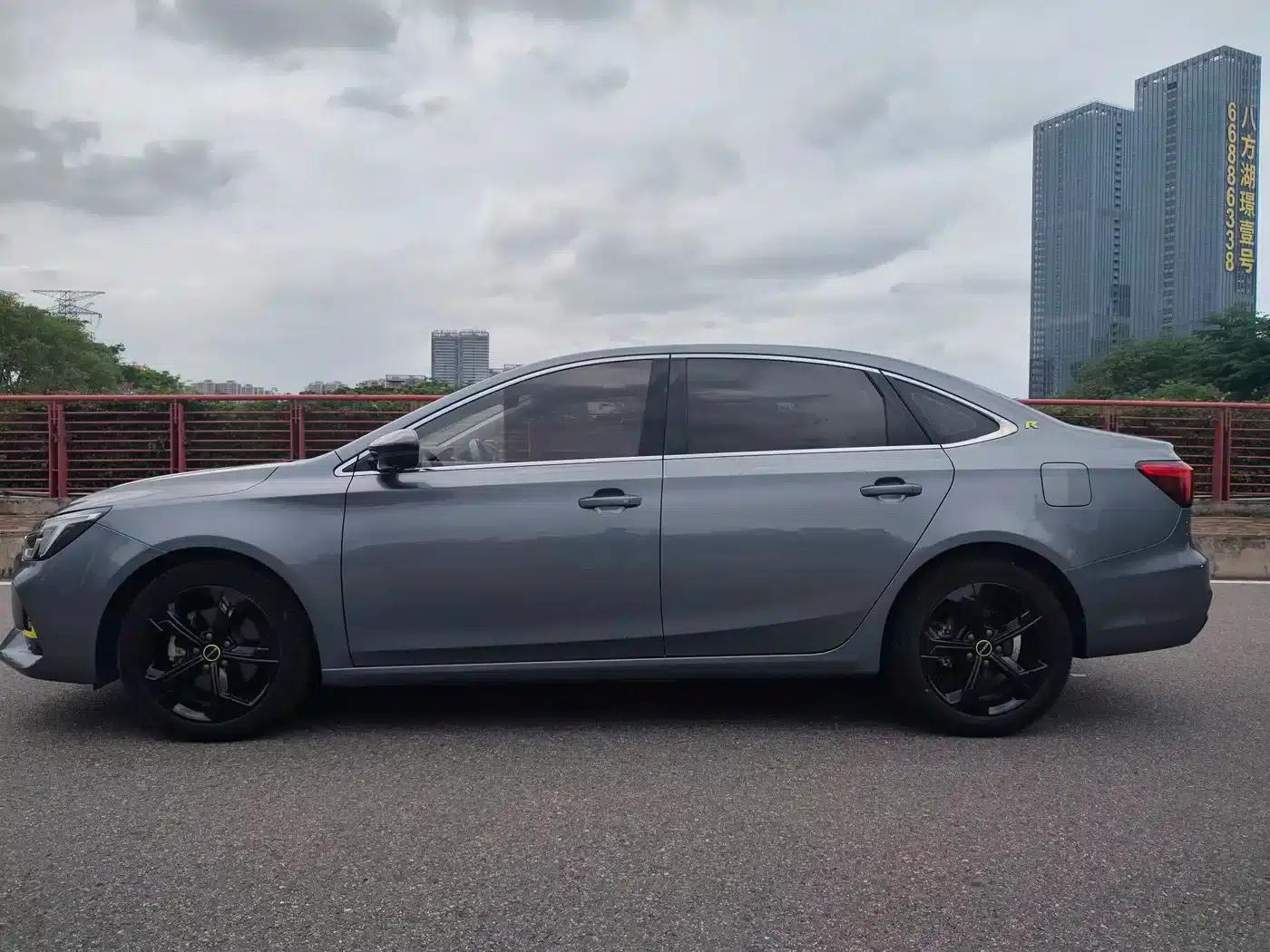 Roewe i6 MAX 2020 300TGI Automatic Cool and Intelligent Driving Edition — миниатюра 7