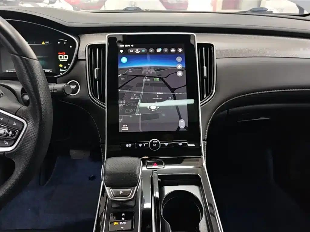 Roewe i6 MAX 2020 300TGI Automatic Cool and Intelligent Driving Edition — миниатюра 13
