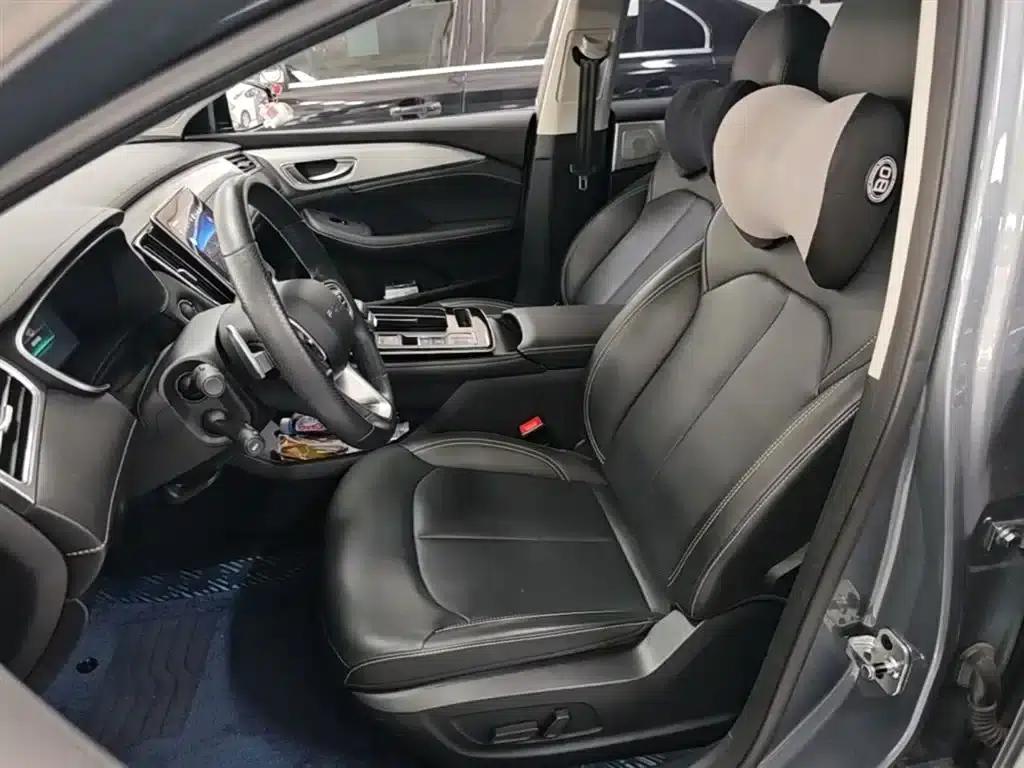 Roewe i6 MAX 2020 300TGI Automatic Cool and Intelligent Driving Edition — миниатюра 15