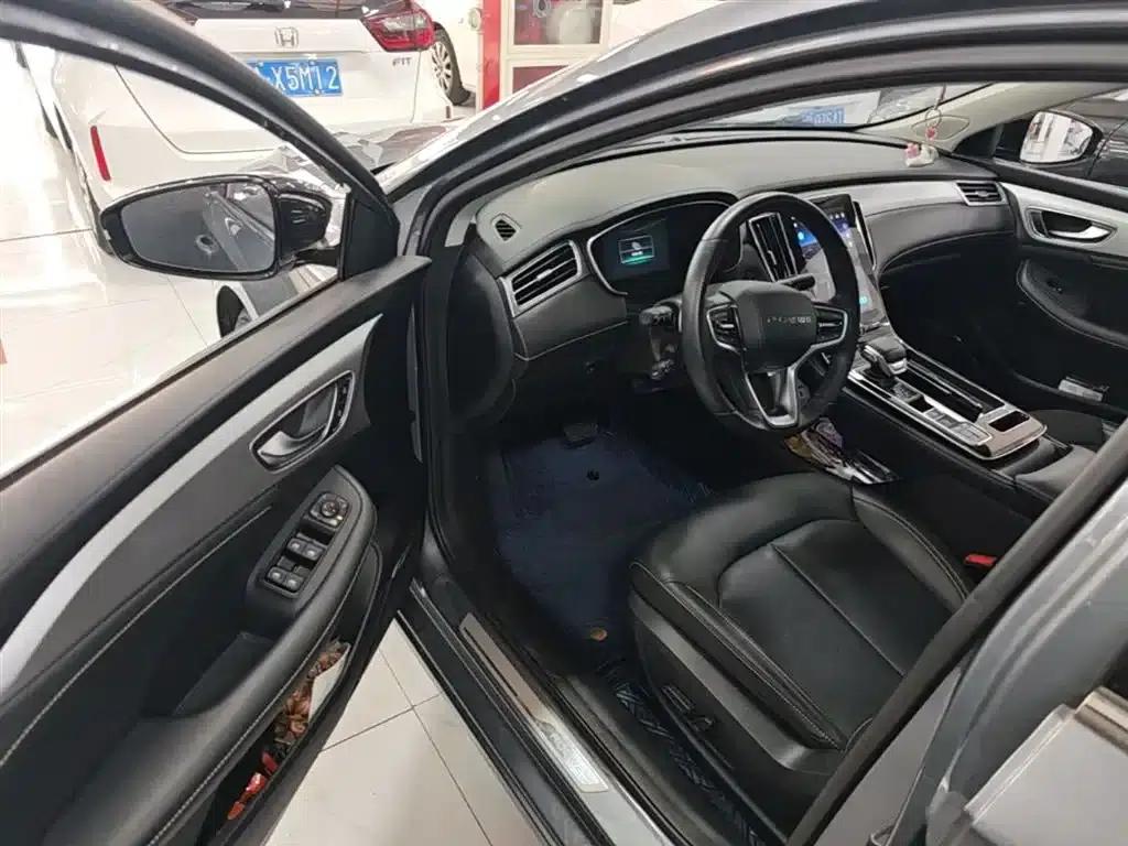 Roewe i6 MAX 2020 300TGI Automatic Cool and Intelligent Driving Edition — миниатюра 16