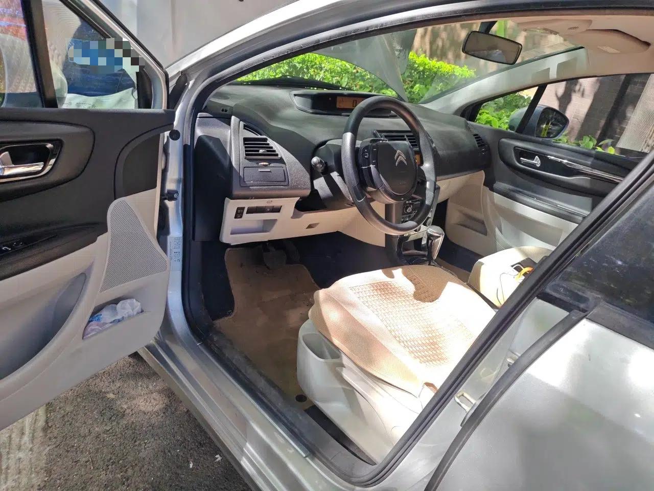 Citroen C-Quatre 2013 Sedan 1.6L Automatic Prestige Model — миниатюра 17