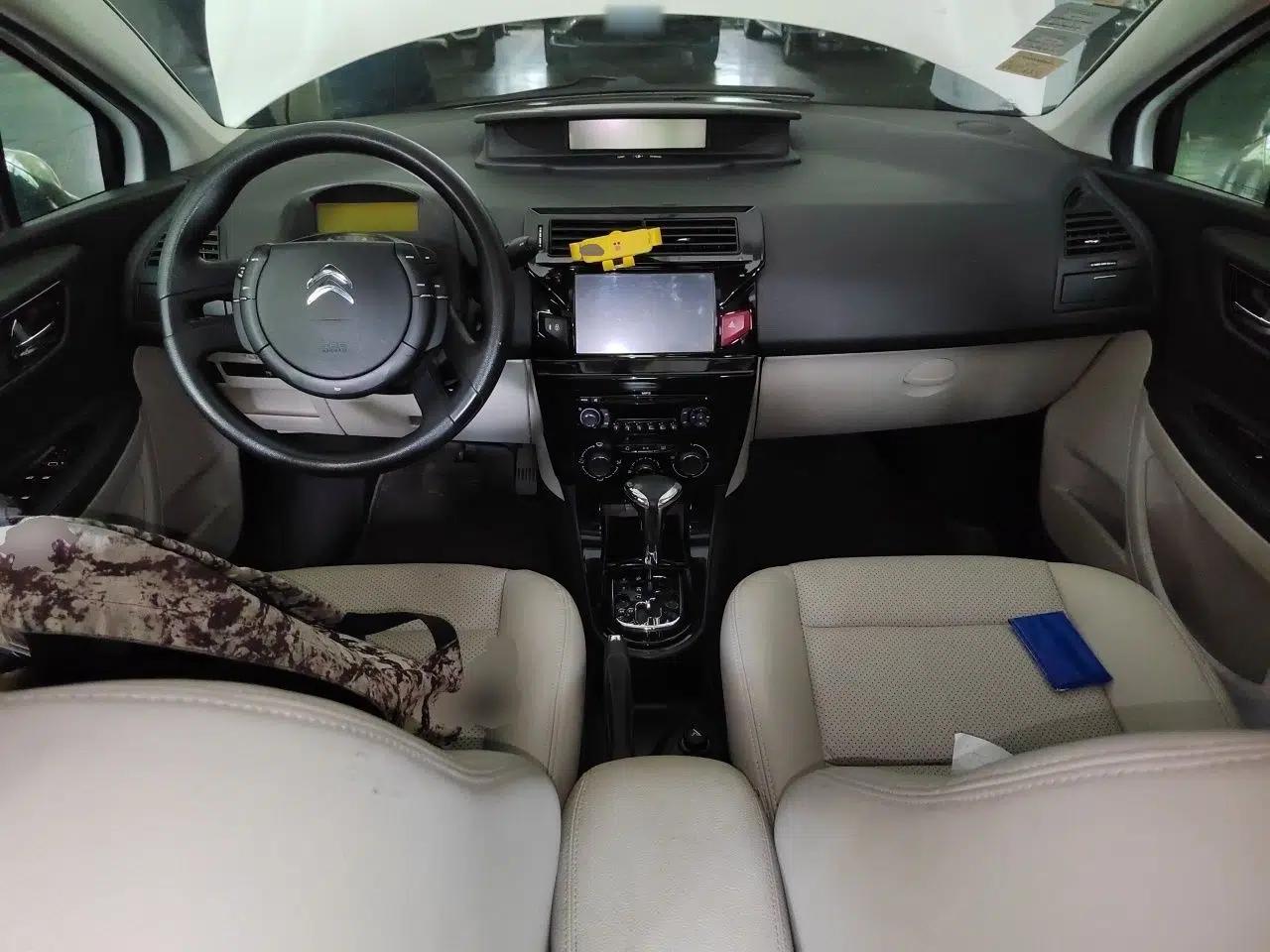 Citroen C-Quatre 2013 Sedan 1.6L Automatic Prestige Model — миниатюра 10