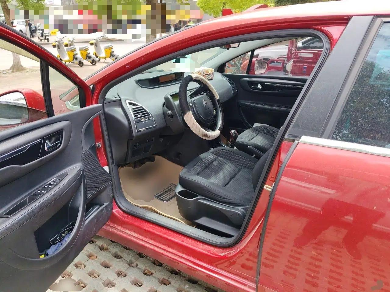 Citroen C-Quatre 2013 Sedan 1.6L Manual - Prestige Model — миниатюра 17