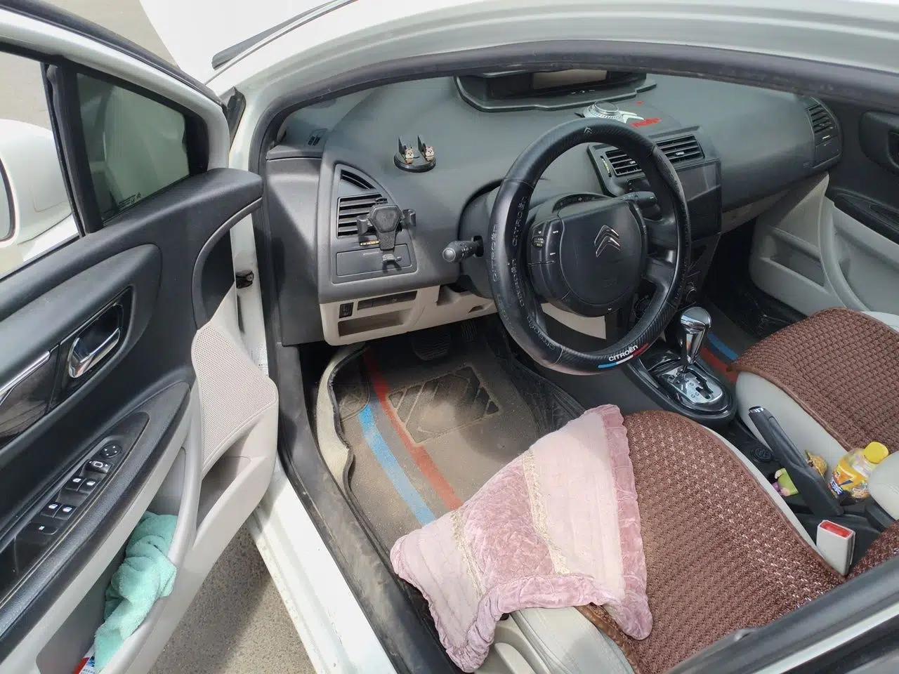 Citroen C-Quatre 2013 Sedan 1.6L Automatic Prestige Model — миниатюра 17