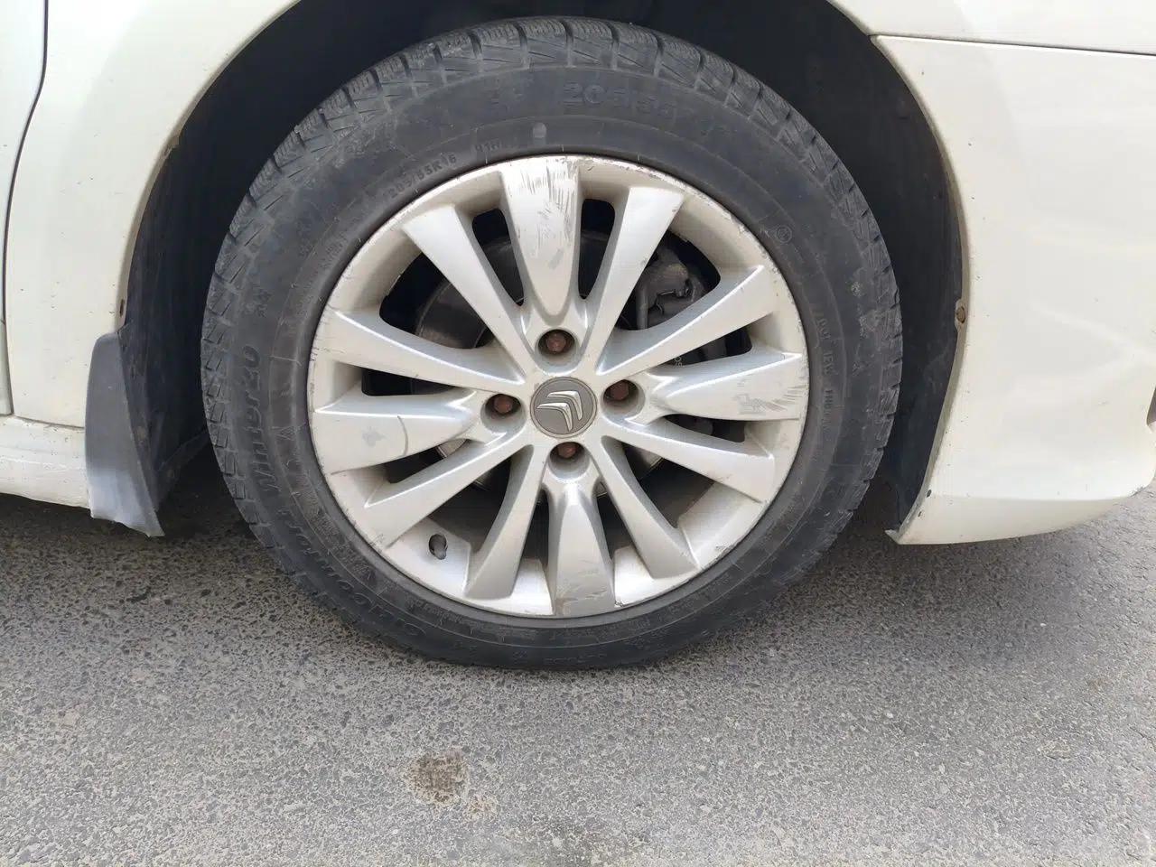 Citroen C-Quatre 2013 Sedan 1.6L Automatic Prestige Model — миниатюра 8