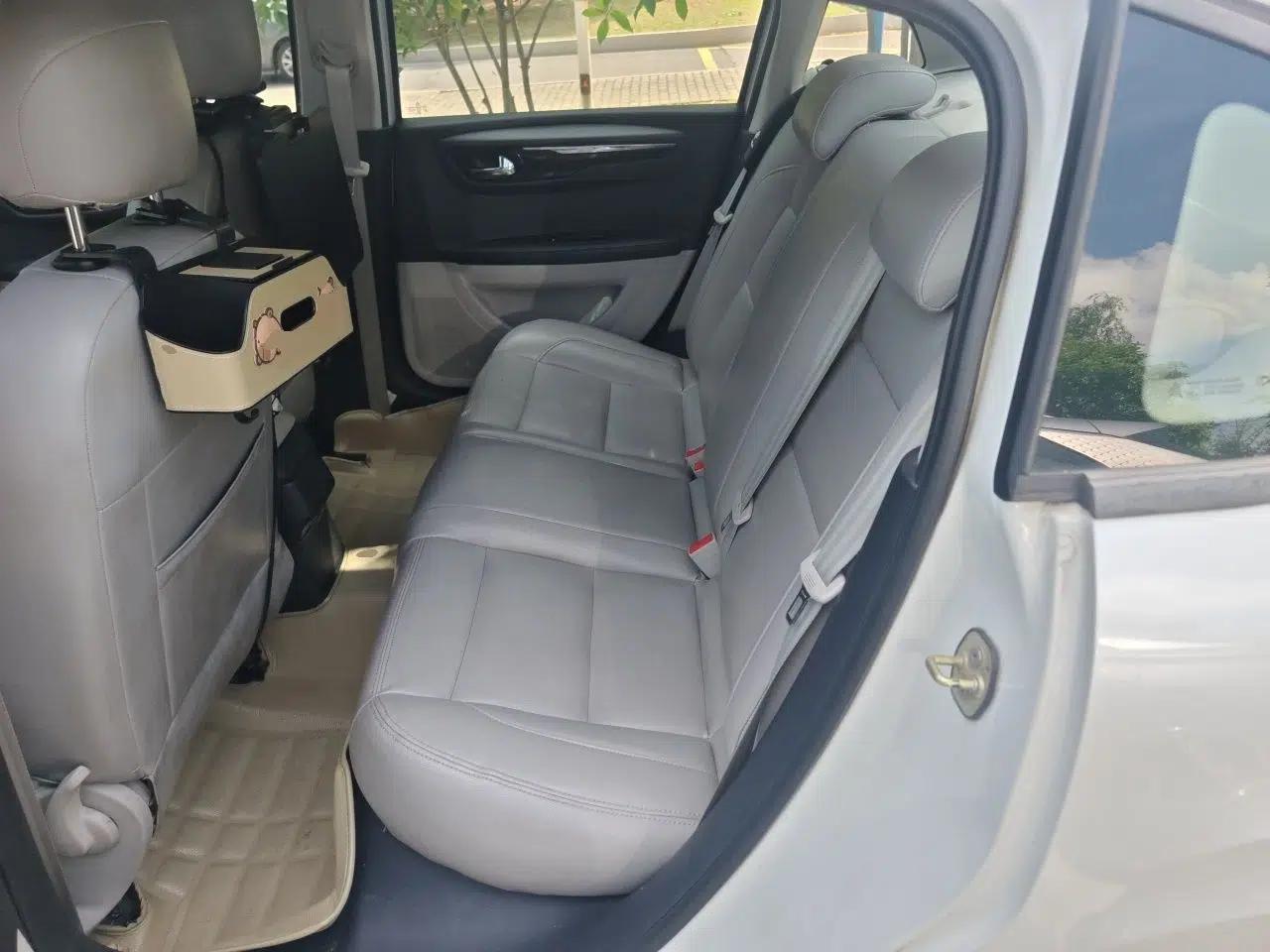 Citroen C-Quatre 2013 Sedan 1.6L Automatic Prestige Model — миниатюра 18