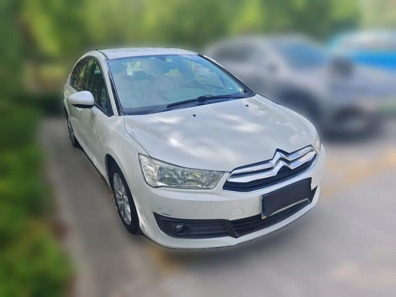 Citroen C-Quatre 2013 Sedan 1.6L Automatic Prestige Model — миниатюра 3