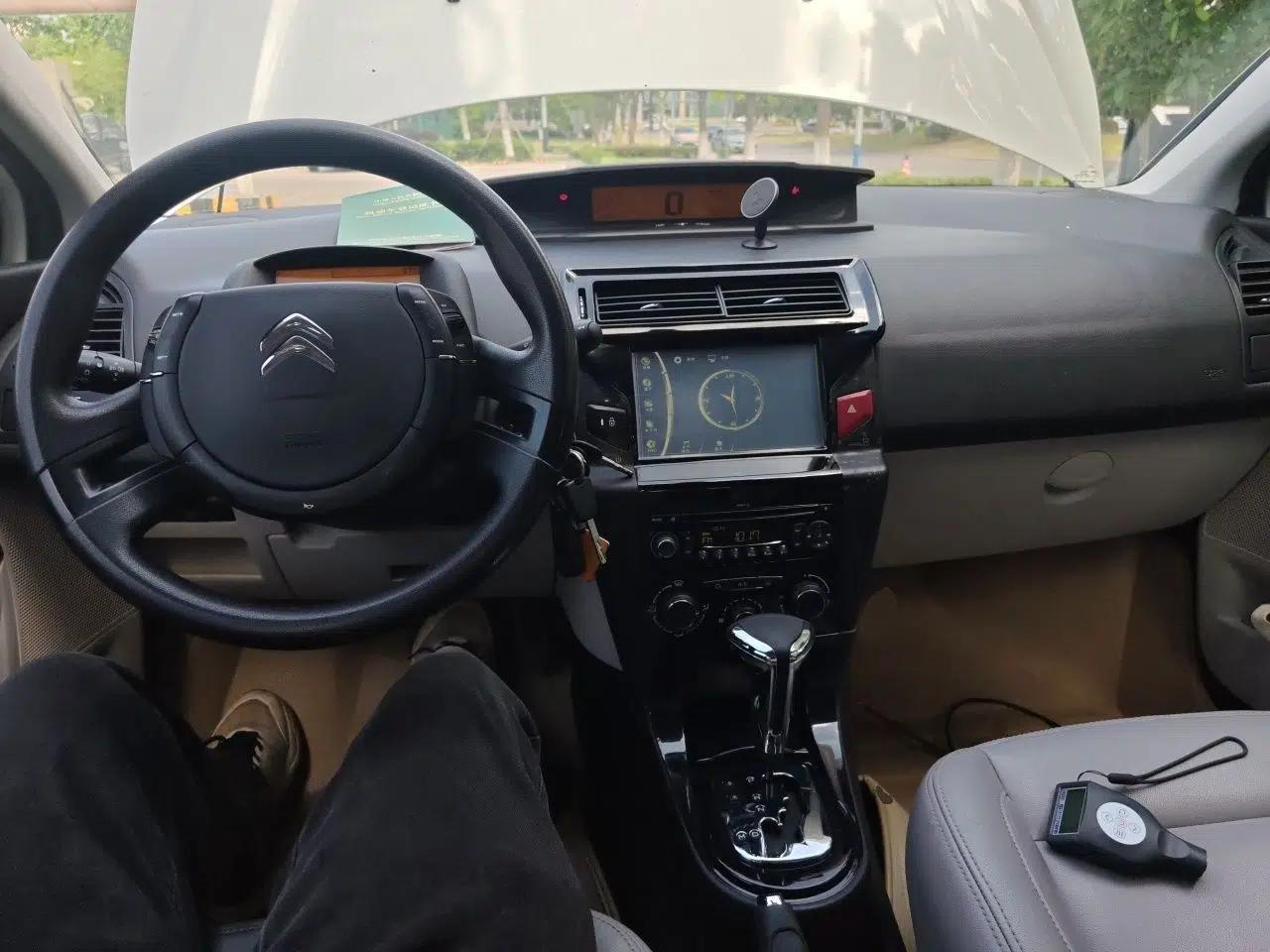 Citroen C-Quatre 2013 Sedan 1.6L Automatic Prestige Model — миниатюра 10