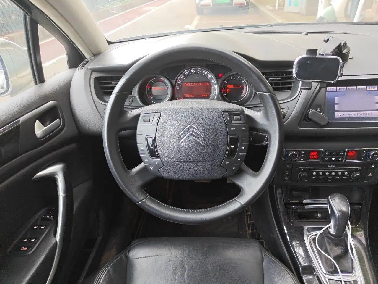 Citroen C5 2013 2.0L Automatic Luxury Model — миниатюра 11