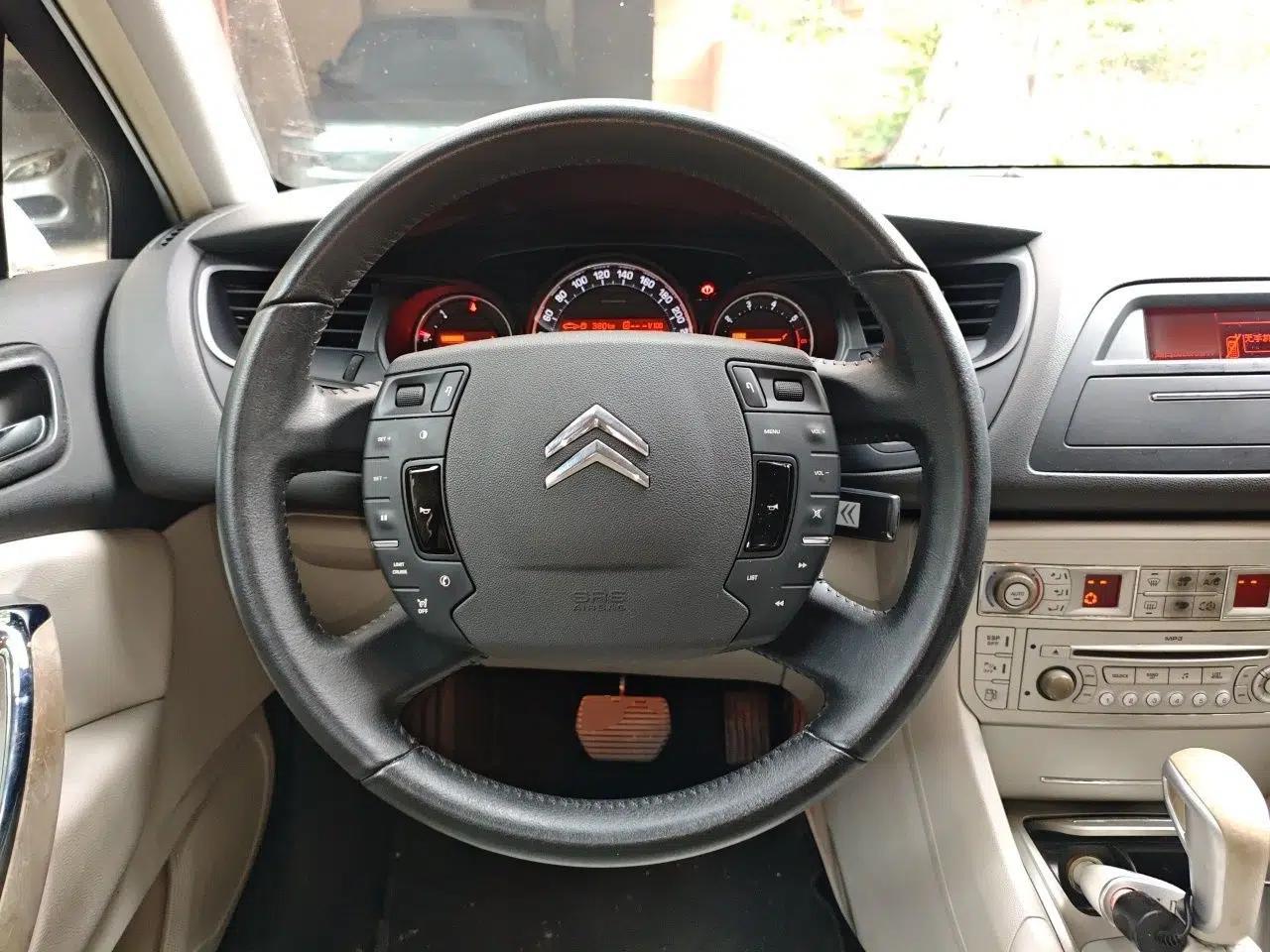 Citroen C5 2012 2.0L Automatic Luxury Edition — миниатюра 11
