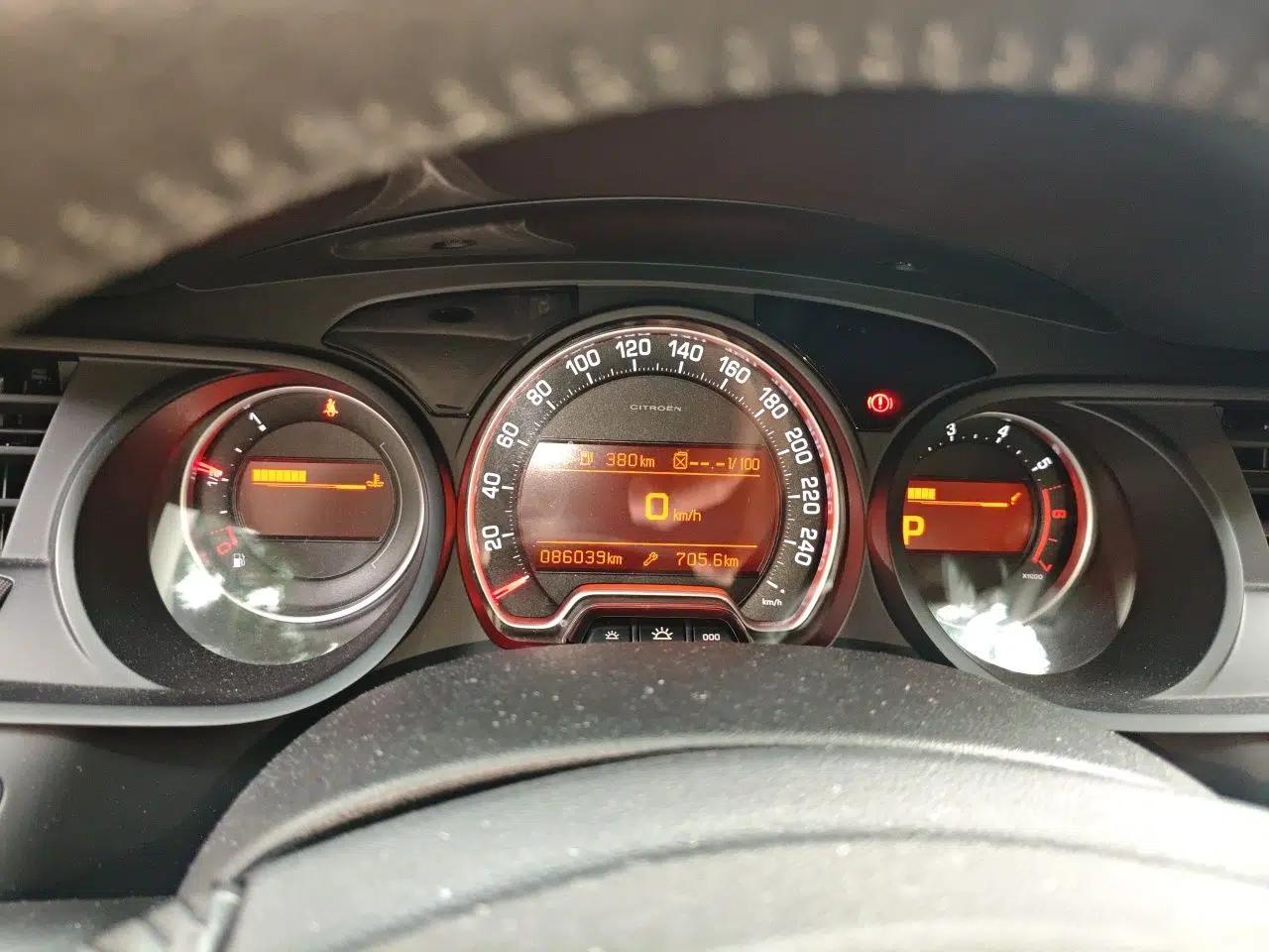 Citroen C5 2012 2.0L Automatic Luxury Edition — миниатюра 12