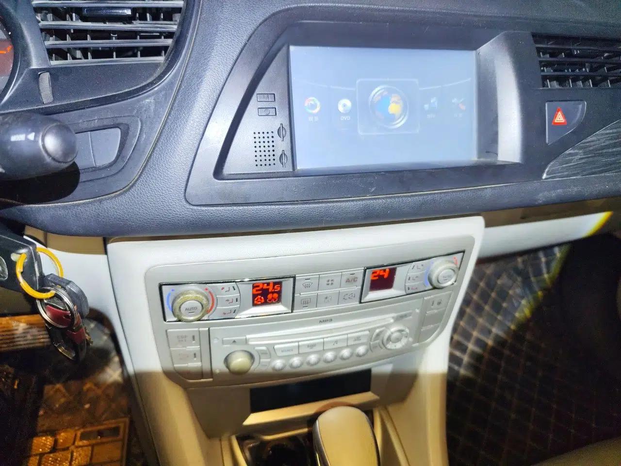 Citroen C5 2010 2.3L Automatic ZunYa with Navigation — миниатюра 14