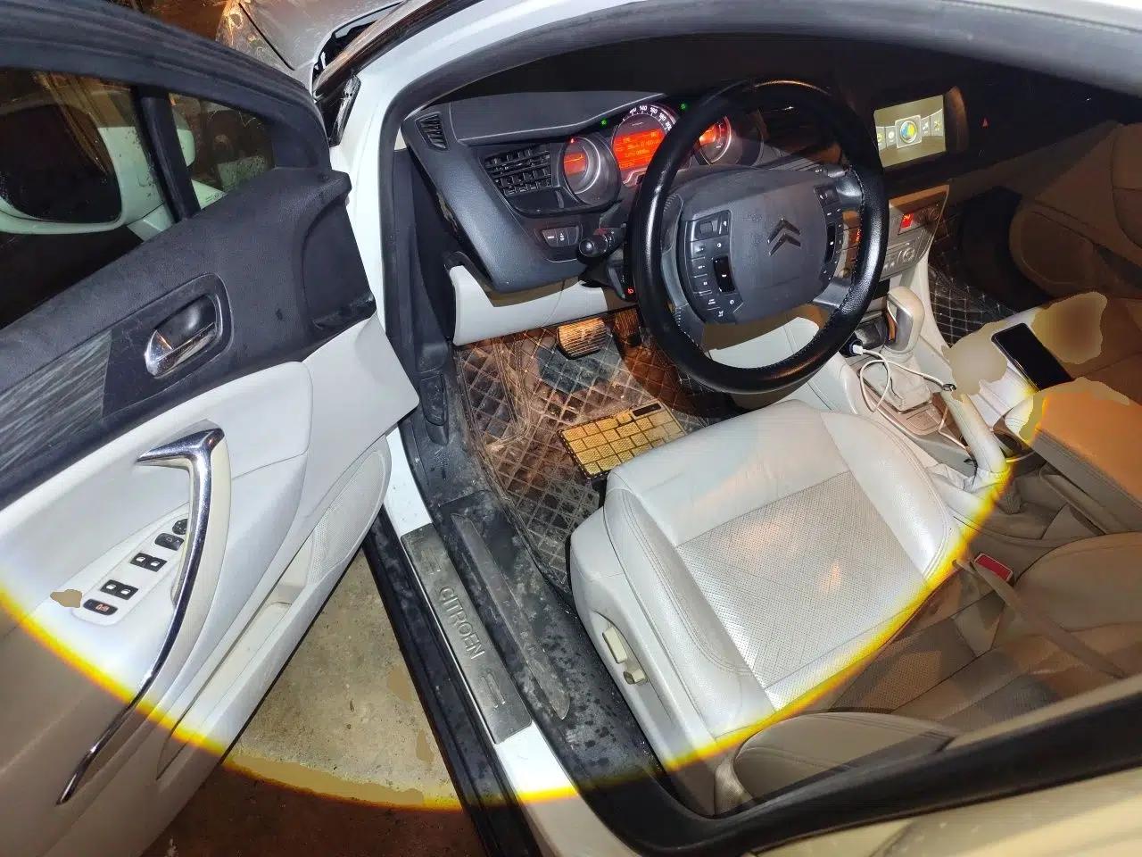 Citroen C5 2010 2.3L Automatic ZunYa with Navigation — миниатюра 17