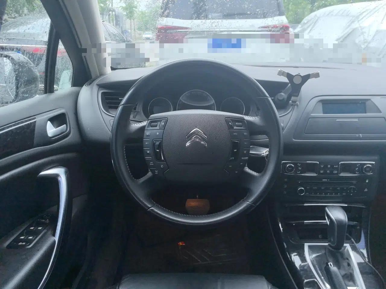 Citroen C5 2013 2.0L Automatic Luxury Model — миниатюра 11
