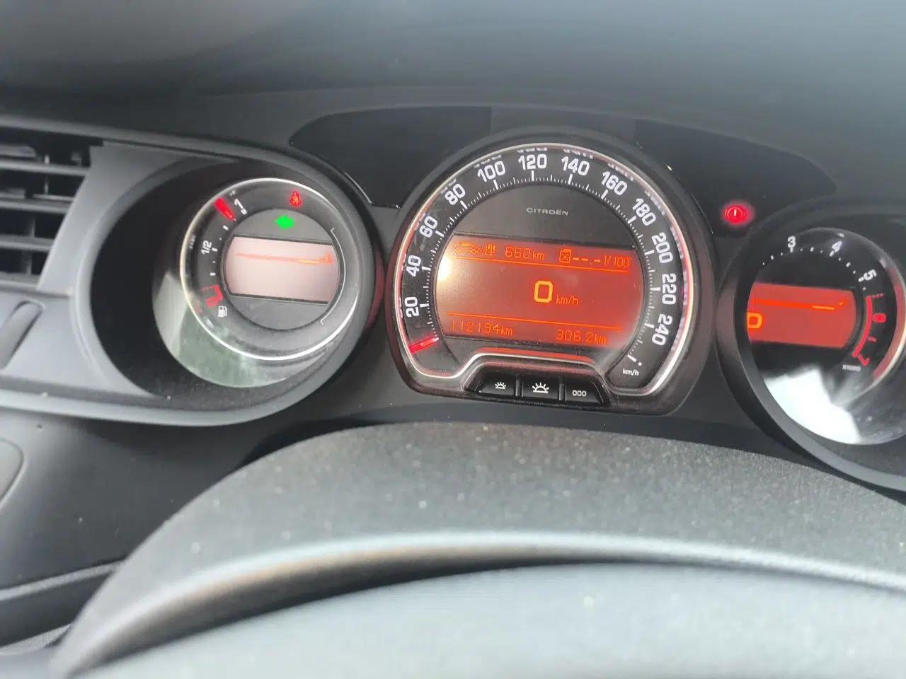 Citroen C5 2013 2.0L Automatic Luxury Model — миниатюра 13