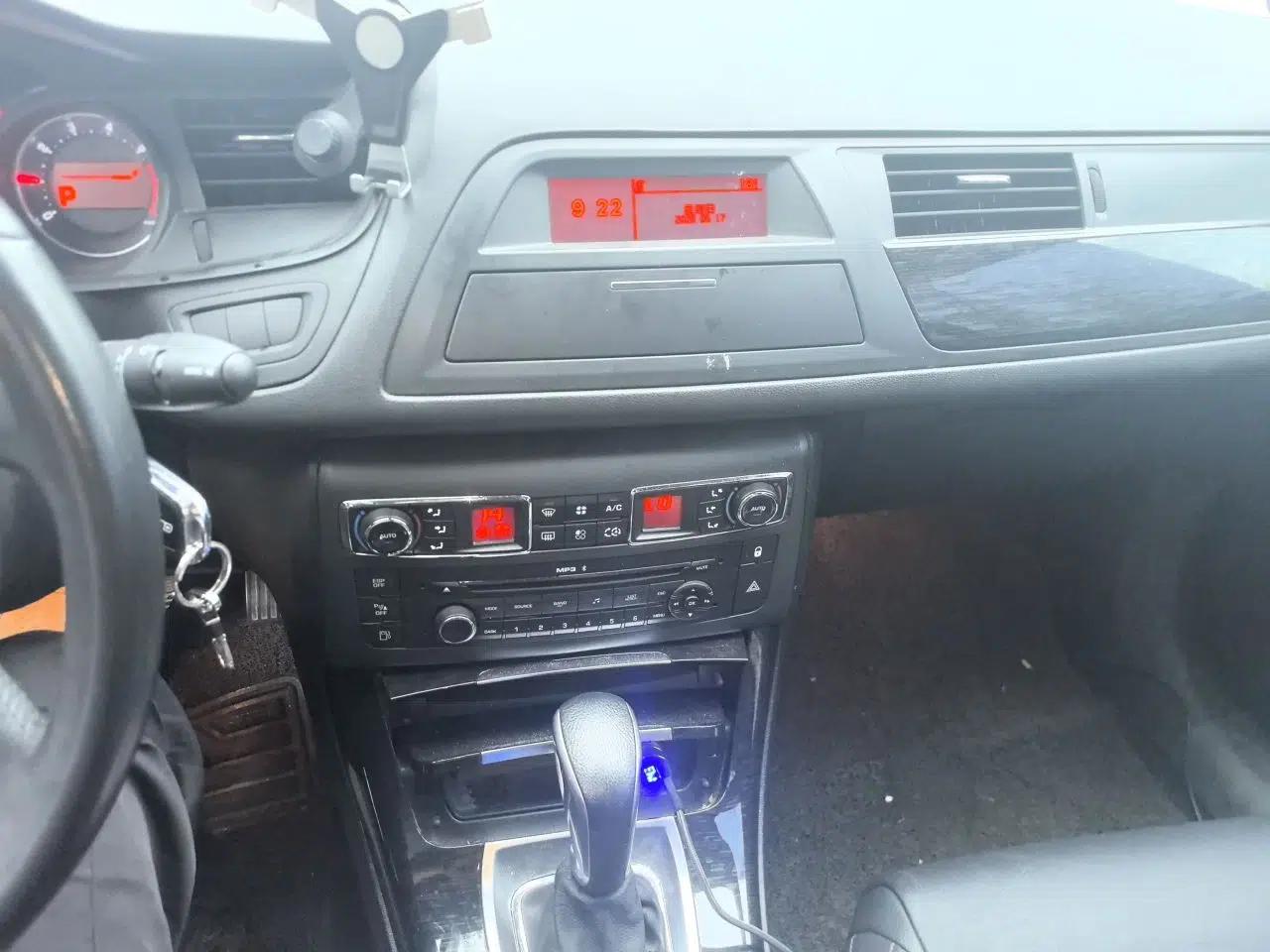 Citroen C5 2013 2.0L Automatic Luxury Model — миниатюра 14
