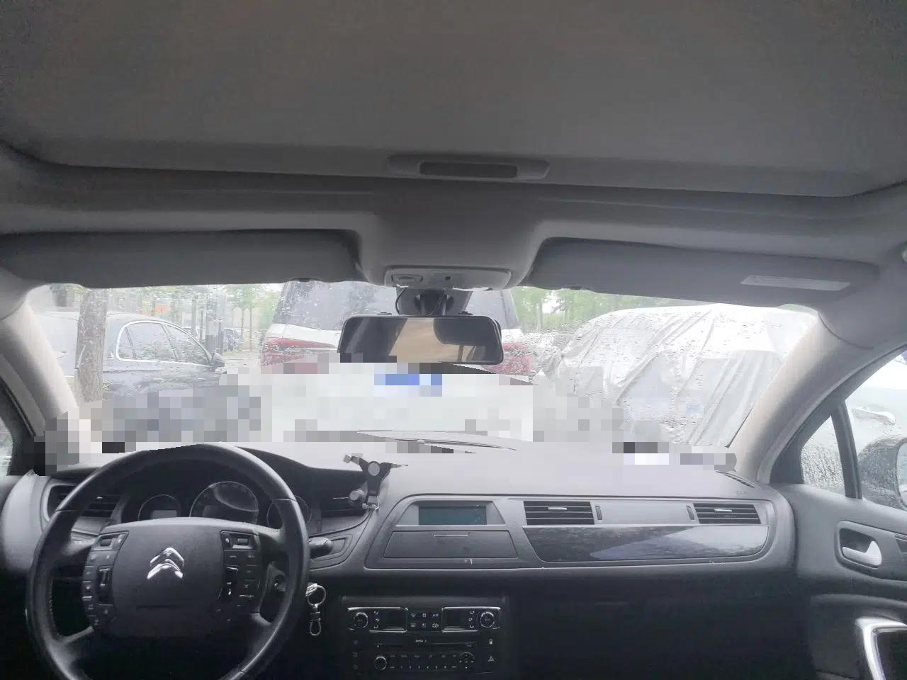 Citroen C5 2013 2.0L Automatic Luxury Model — миниатюра 19