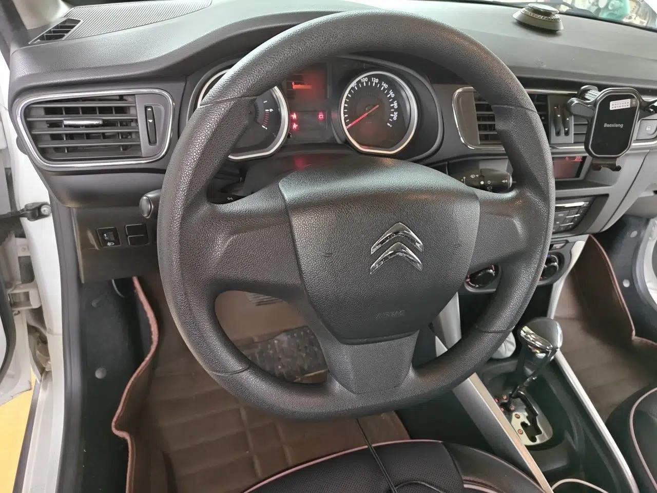 Citroen C3-XR 2015 1.6L Automatic Fashion Model — миниатюра 11