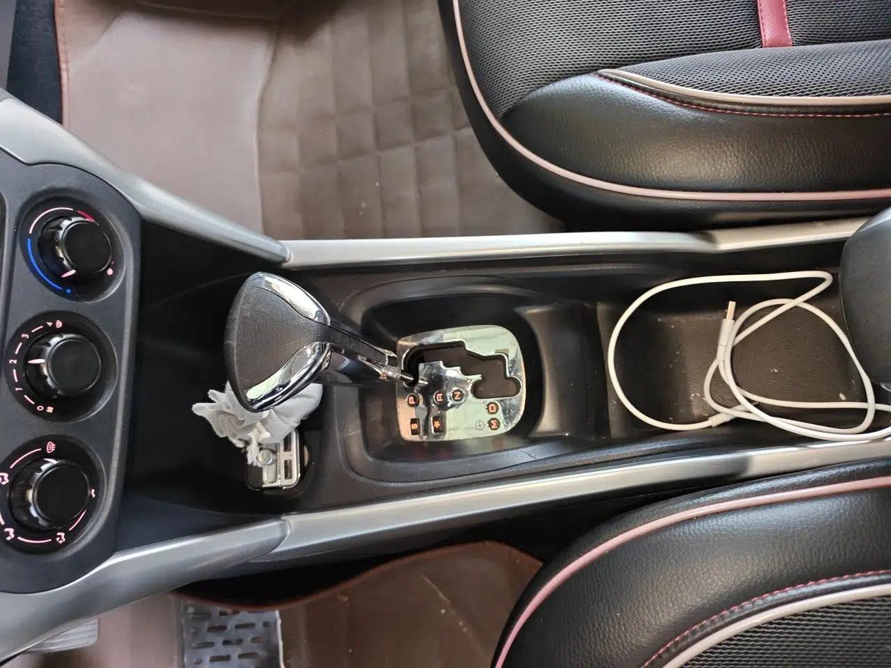 Citroen C3-XR 2015 1.6L Automatic Fashion Model — миниатюра 15