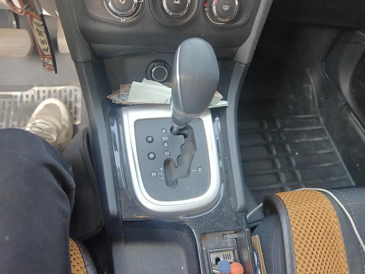 Citroen C4L 2015 1.8L Automatic Luxury Edition — миниатюра 15