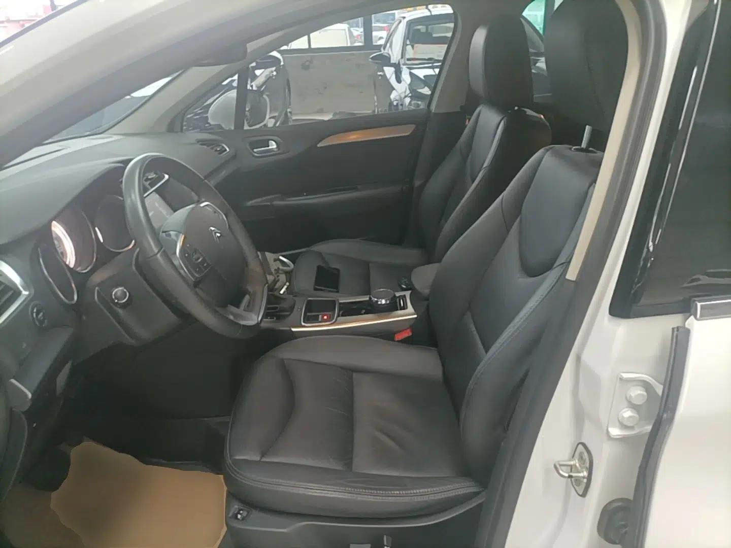 Citroen C4L 2016 1.2T Automatic Elite Model — миниатюра 18