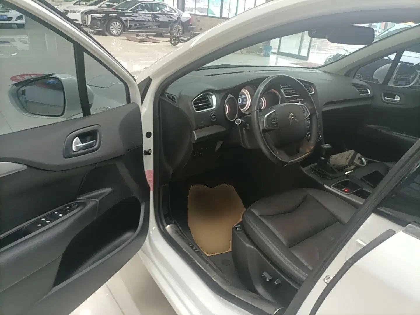 Citroen C4L 2016 1.2T Automatic Elite Model — миниатюра 19