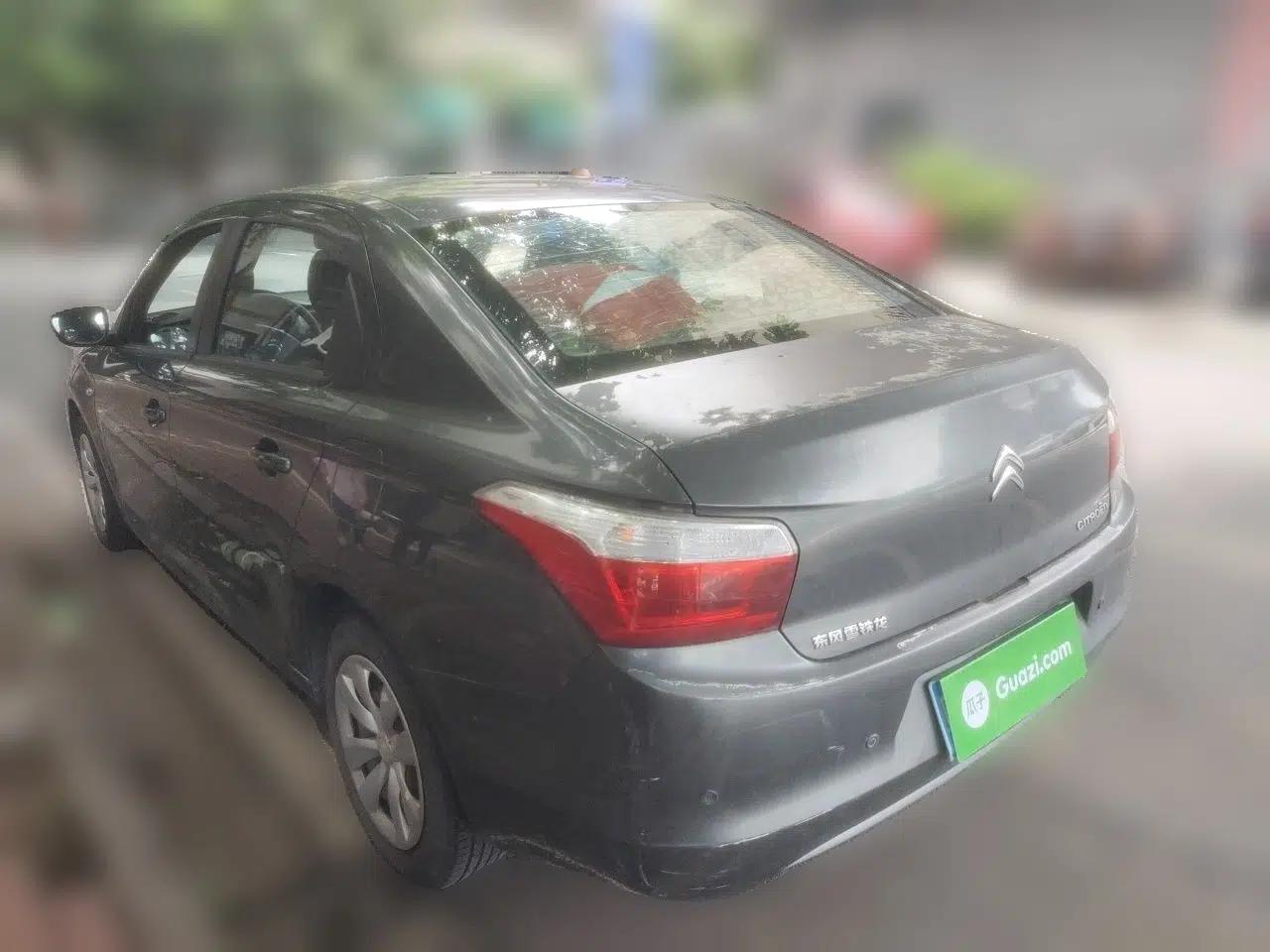 Citroen Elysee 2015 Zhishang Edition 1.6L Manual Fashion Model — миниатюра 4