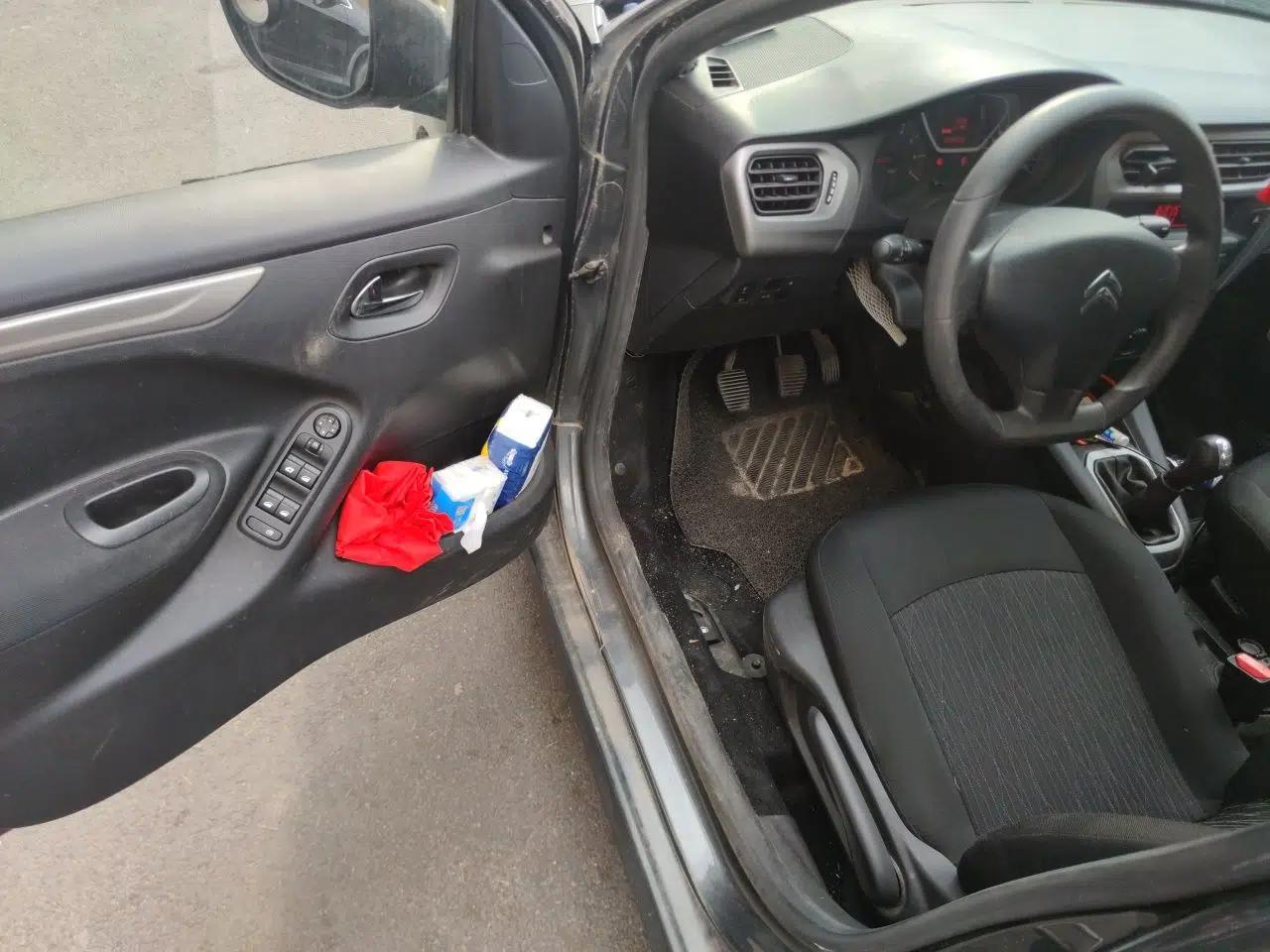 Citroen Elysee 2014 1.6L Manual Comfort Model — миниатюра 17