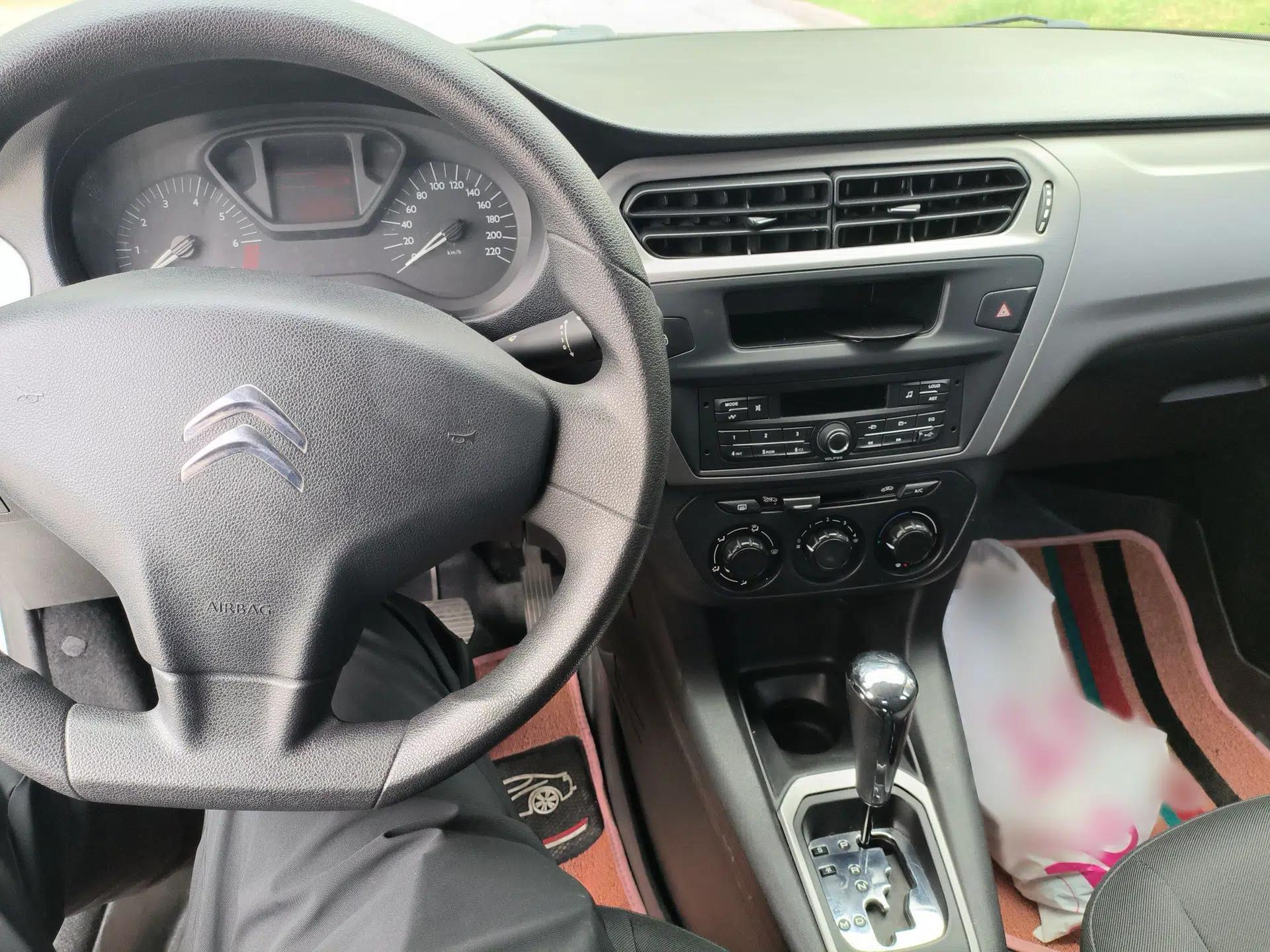 Citroen Elysee 2015 Qishang Edition 1.6L Automatic Fashion Model — миниатюра 11