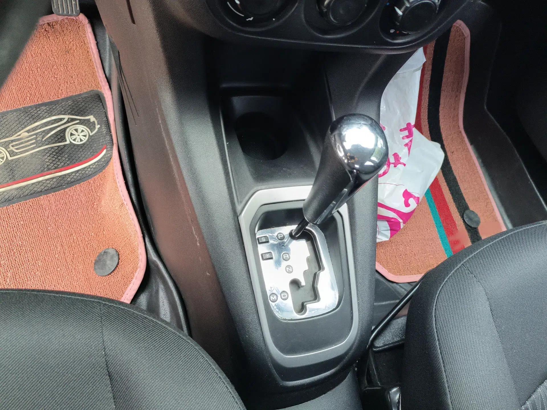 Citroen Elysee 2015 Qishang Edition 1.6L Automatic Fashion Model — миниатюра 12