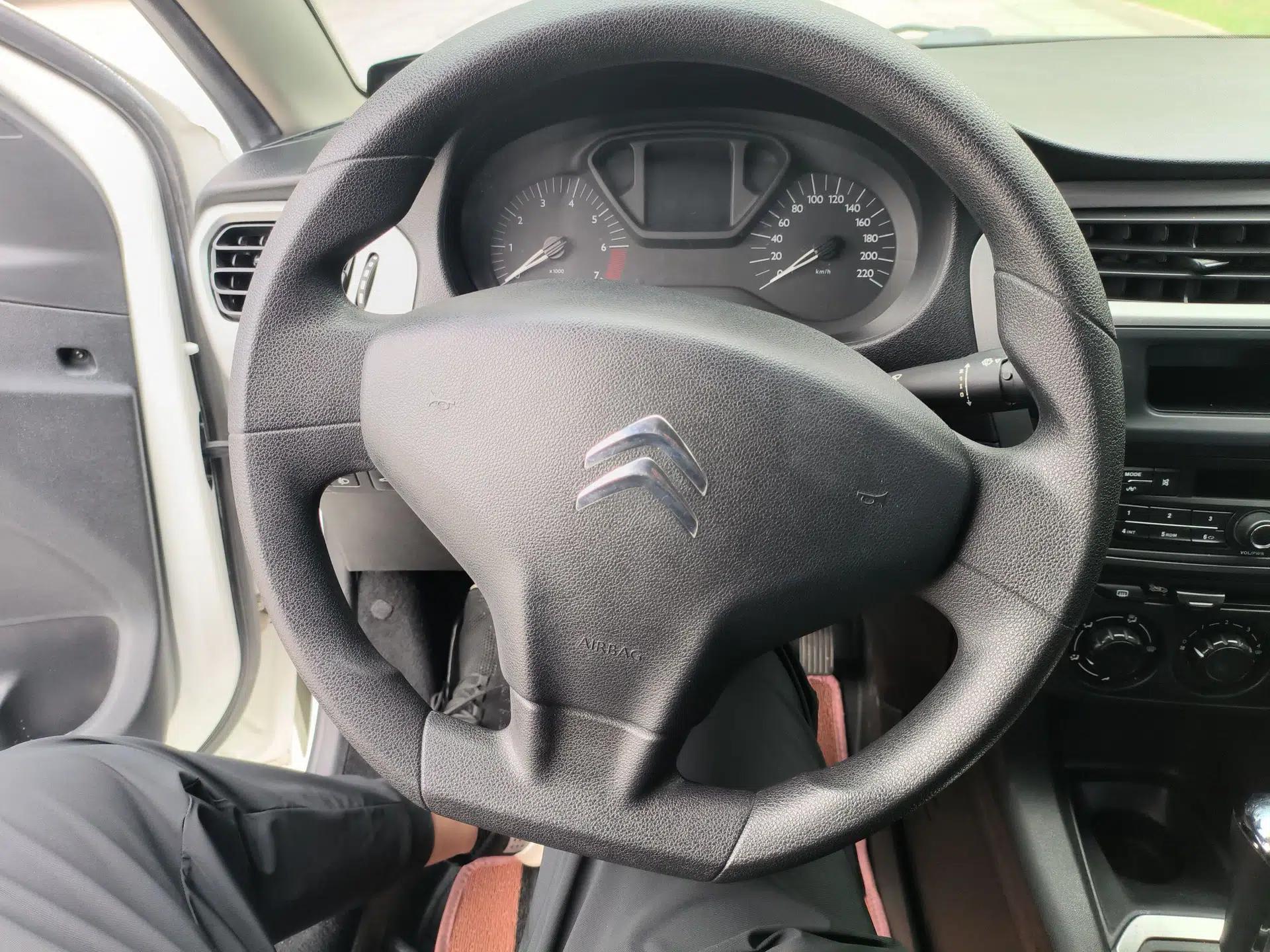 Citroen Elysee 2015 Qishang Edition 1.6L Automatic Fashion Model — миниатюра 16